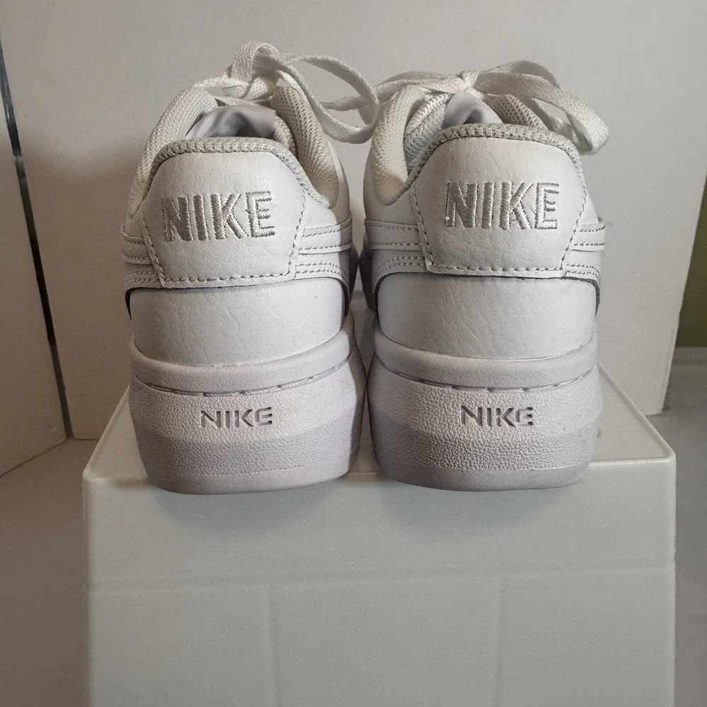 Nike Women's Court Vision Alta LTR Shoes DM0113-100 Triple White Preowned Size 7